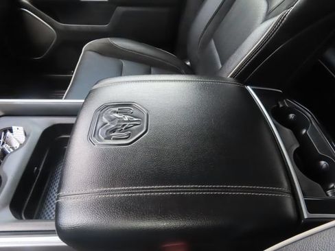 Used 2020 RAM 1500 Laramie AWD/4WD image 37