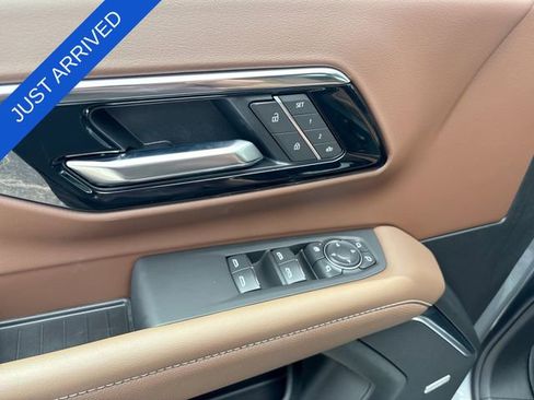 New 2026 Chevrolet Tahoe High Country AWD/4WD image 13