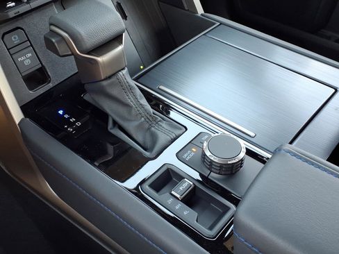 New 2026 Toyota Tundra Platinum AWD/4WD image 19