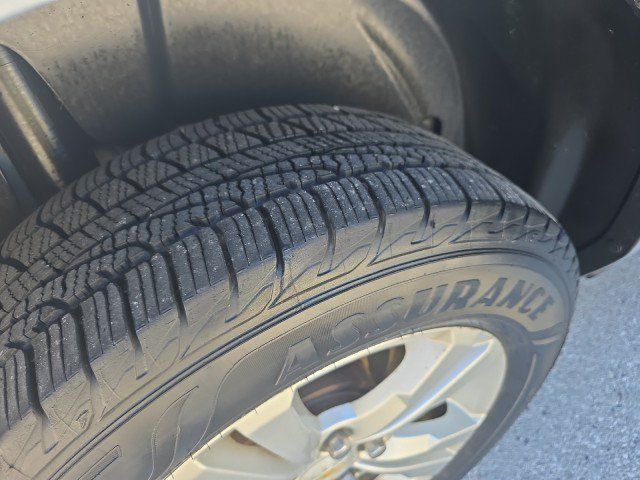Used 2015 Chevrolet Equinox LS AWD/4WD image 16