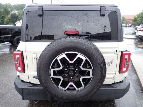 Used 2025 Ford Bronco Outer Banks AWD/4WD image 4