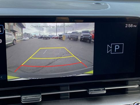 Used 2025 Hyundai Kona SEL image 17