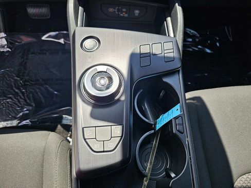 Used 2026 Kia Sportage LX FWD image 28