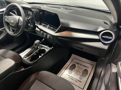 Used 2024 Chevrolet Trax LS w/ Driver Confidence Package image 3