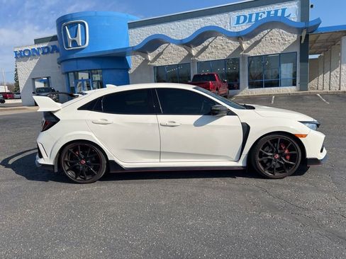 Used 2019 Honda Civic Type R image 2