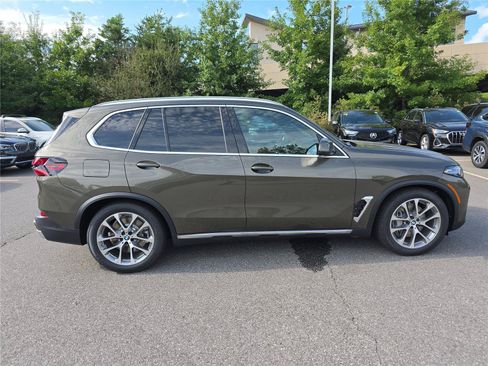 New 2026 BMW X5 xDrive50e w/ Climate Comfort Package AWD/4WD image 2