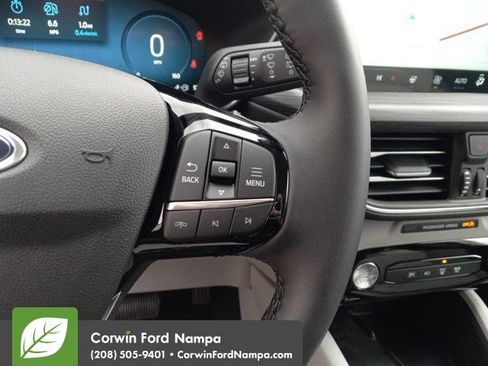 New 2025 Ford Escape SE w/ PHEV Premium Package FWD image 19