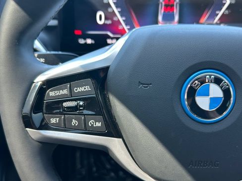 Used 2025 BMW i4 eDrive40 w/ Premium Package RWD image 19