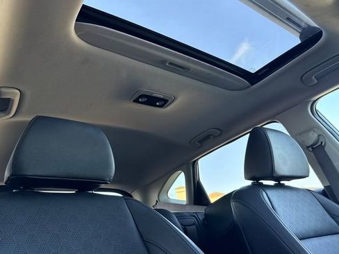 Certified 2023 Kia Seltos SX w/ SX Sunroof Package AWD/4WD image 22