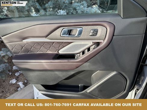Used 2025 Ford Explorer Platinum w/ LUX Leather Package image 22