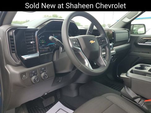 Certified 2024 Chevrolet Silverado 1500 LT AWD/4WD image 8