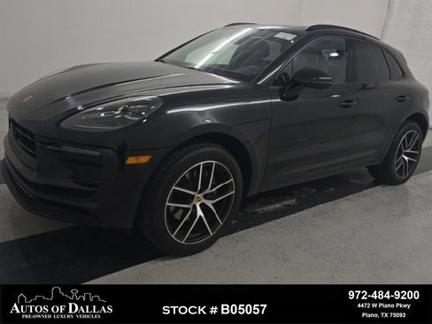 Used 2024 Porsche Macan Turbo AWD/4WD image 1