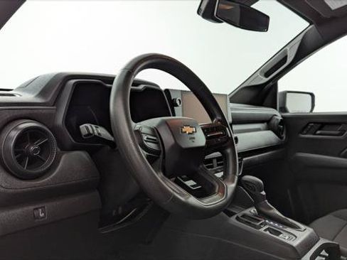 Used 2023 Chevrolet Colorado W/T RWD image 23