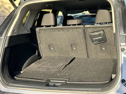 Certified 2025 Nissan Rogue SV image 12