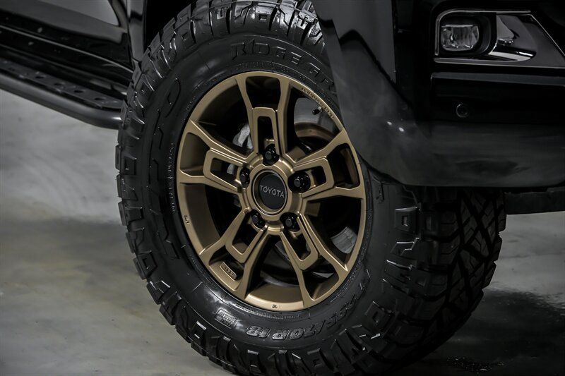 Used 2020 Toyota Land Cruiser Heritage Edition AWD/4WD image 3