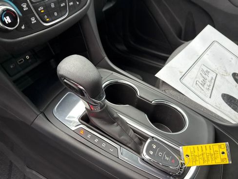 Used 2024 Chevrolet Equinox LT image 25