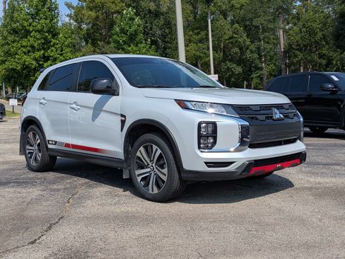 Used 2023 Mitsubishi Outlander Sport AWD image 2
