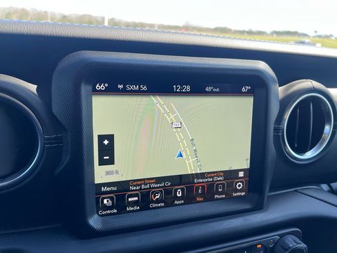 Certified 2021 Jeep Gladiator Overland w/ Popular Equipment Package image 24