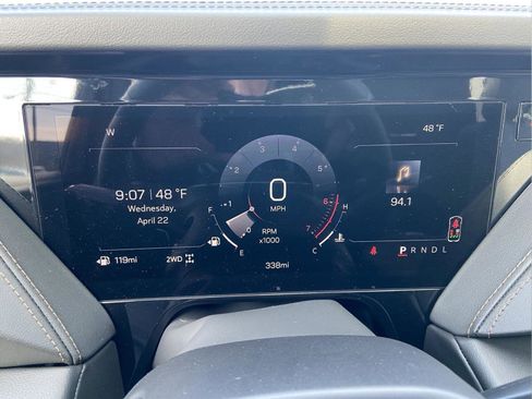 Used 2026 GMC Yukon AT4 w/ AT4 Premium Package AWD/4WD image 9