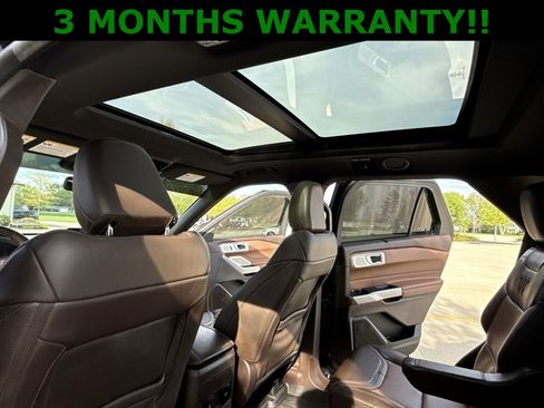 Used 2022 Ford Explorer King Ranch w/ Premium Technology Package image 27