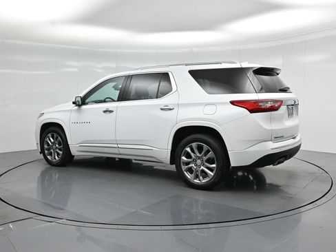Used 2018 Chevrolet Traverse Premier w/ Driver Confidence II Package FWD image 7