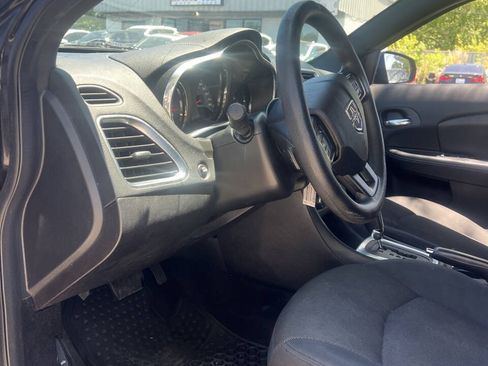Used 2013 Dodge Avenger SE FWD image 10