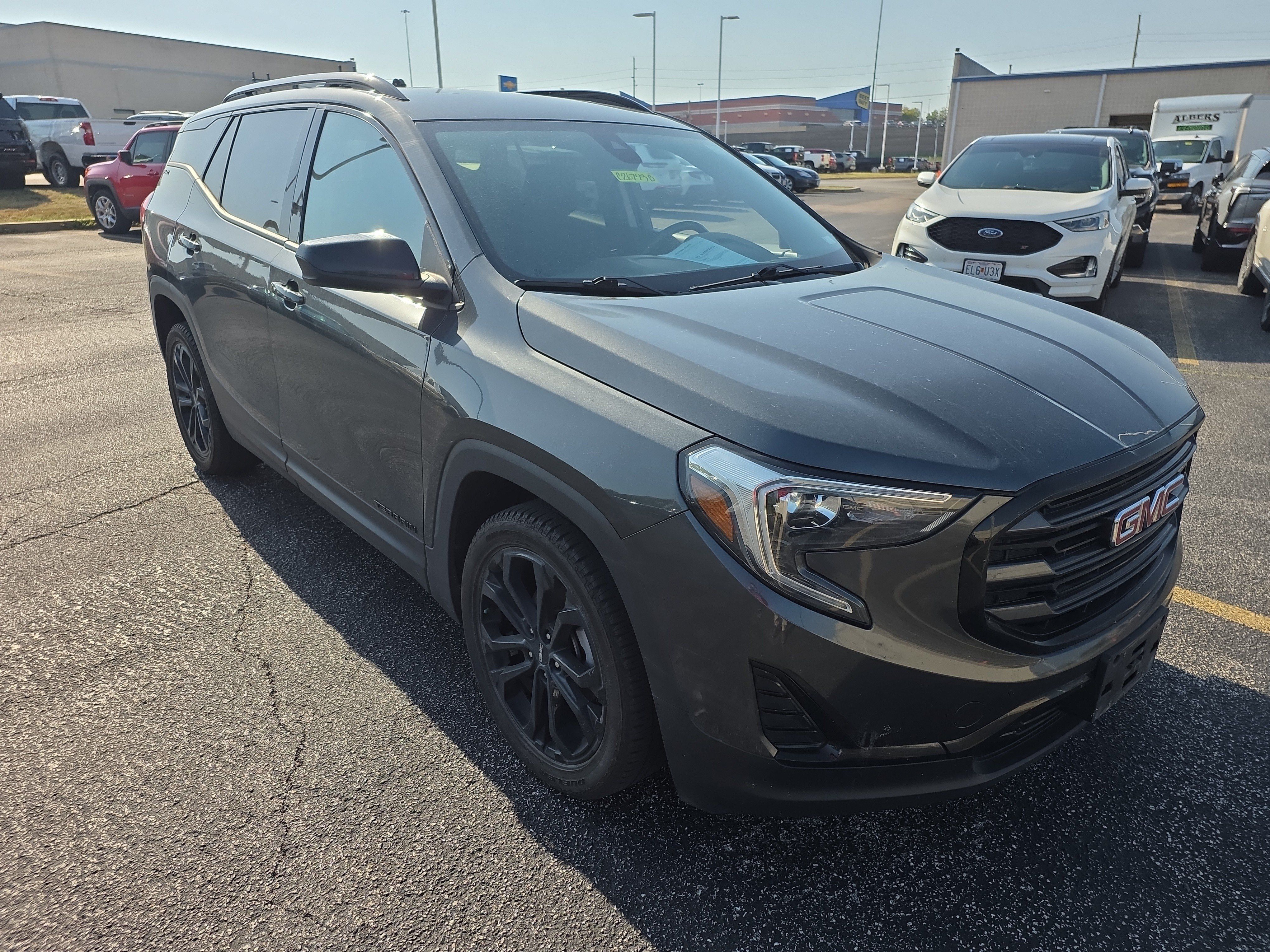 Used 2020 GMC Terrain SLE w/ Elevation Edition FWD image 2