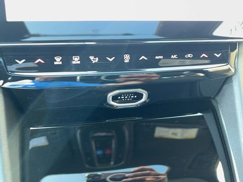 New 2026 Jeep Grand Cherokee Altitude AWD/4WD image 17