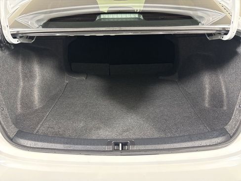 Used 2025 Toyota Corolla LE image 22