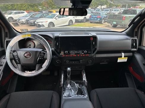 New 2025 Nissan Frontier PRO-4X image 7