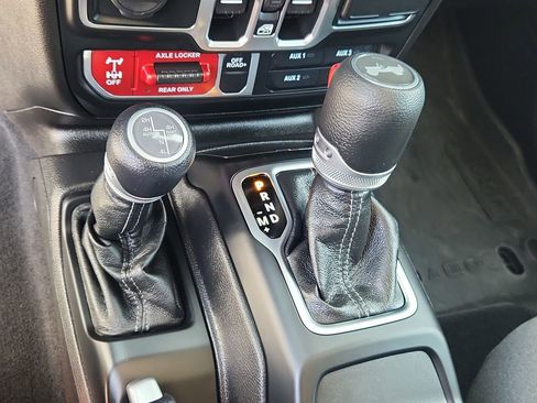 Certified 2025 Jeep Wrangler Unlimited Sport S 4xe image 20