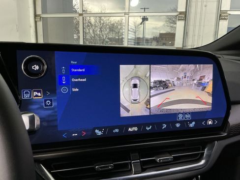 New 2026 Chevrolet Equinox EV LT image 27