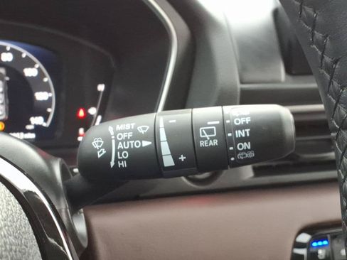 Certified 2025 Honda Pilot Elite image 31