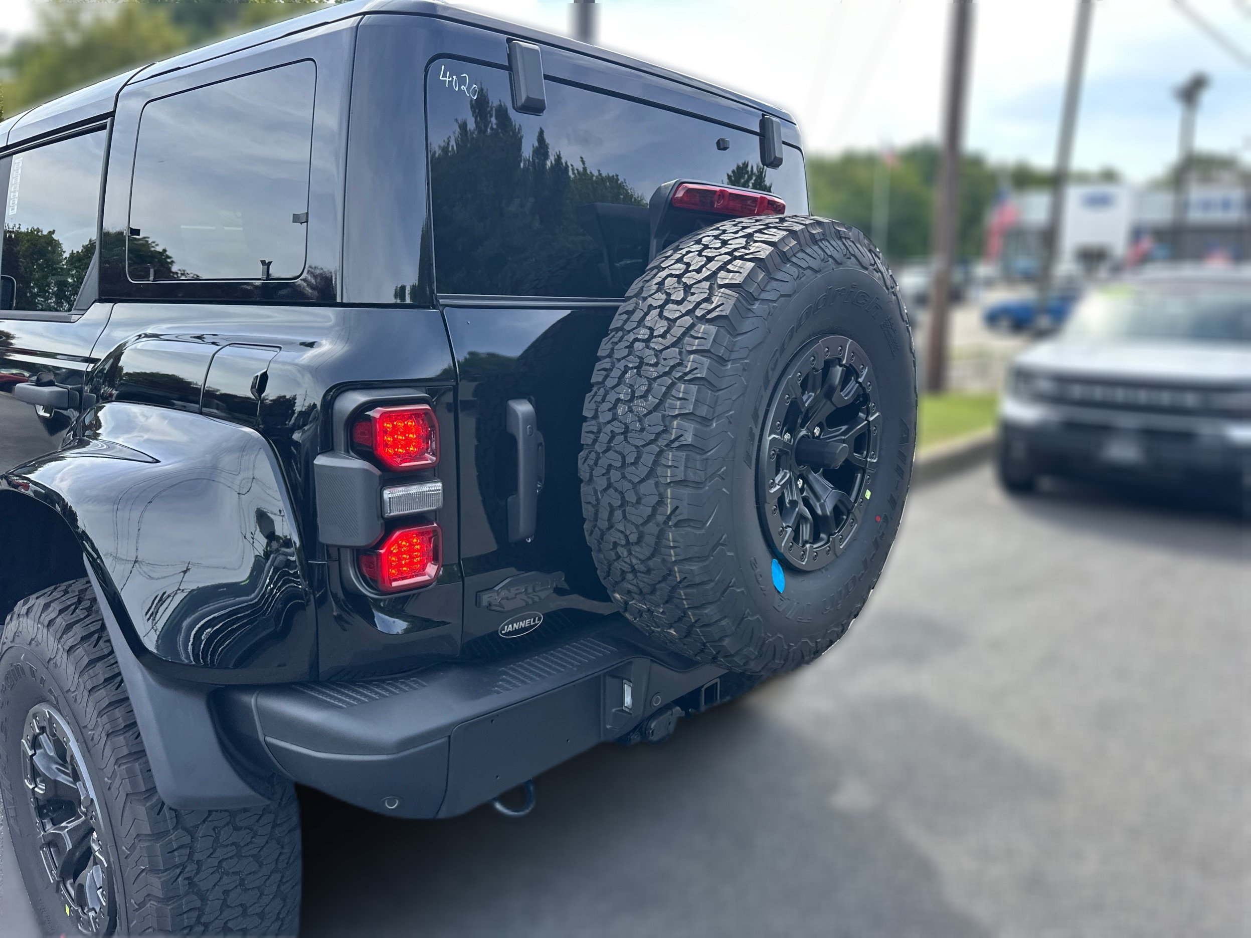 New 2026 Ford Bronco Raptor AWD/4WD image 23