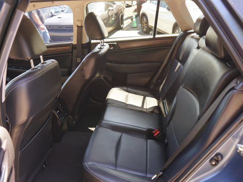 Used 2017 Subaru Outback 3.6R Limited AWD/4WD image 16