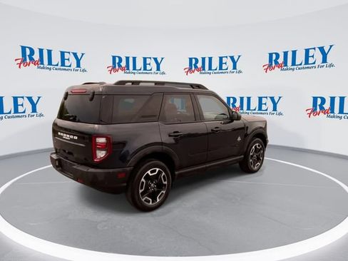 Used 2023 Ford Bronco Sport Outer Banks AWD/4WD image 9