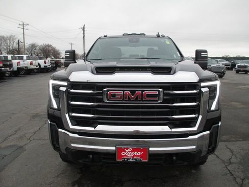 Used 2025 GMC Sierra 2500 SLE w/ SLE Value Package; image 15