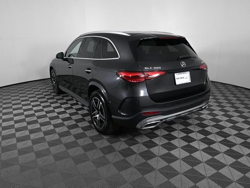Used 2025 Mercedes-Benz GLC 300 4MATIC image 4