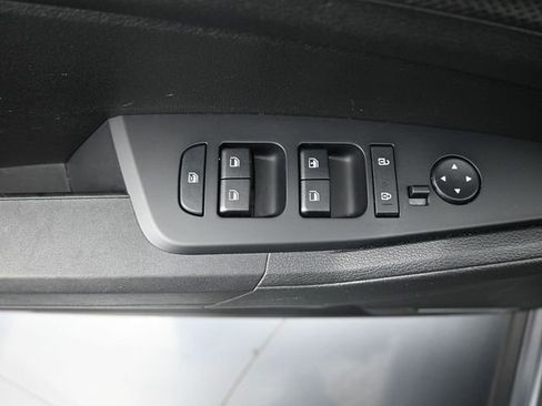 Used 2025 Kia Sportage LX image 13