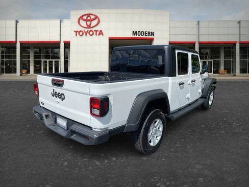 Used 2023 Jeep Gladiator Sport AWD/4WD image 5