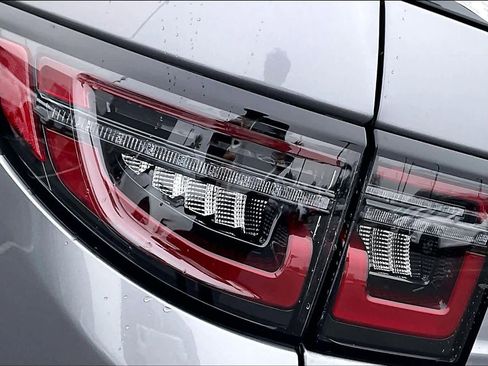 Used 2025 Land Rover Discovery Sport S image 32