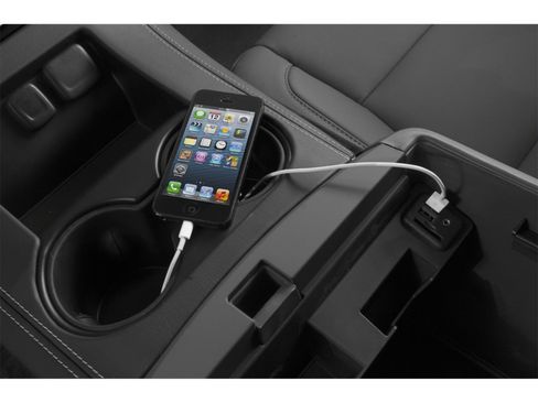 Used 2015 Chevrolet Suburban LT RWD image 42