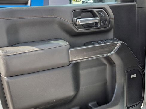 Used 2023 GMC Sierra 2500 AT4 w/ AT4 Preferred Package image 15