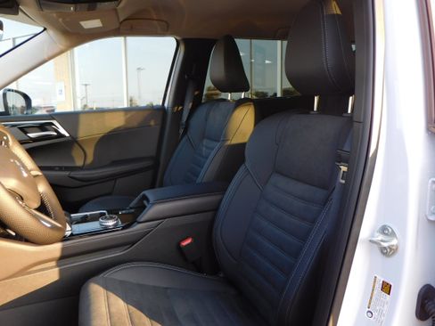 New 2025 Mitsubishi Outlander SE image 10