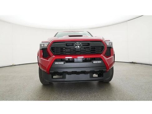 Used 2025 Toyota Tacoma TRD Sport AWD/4WD image 37