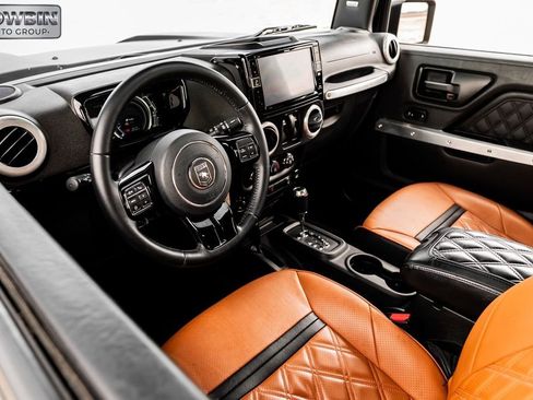 Used 2017 Jeep Wrangler Unlimited Sport w/ Quick Order Package 24S AWD/4WD image 9