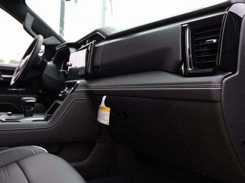New 2026 GMC Sierra 1500 AT4X w/ AT4X AEV Edition AWD/4WD image 8