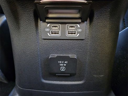 Used 2022 Jeep Wrangler Unlimited Sahara image 31