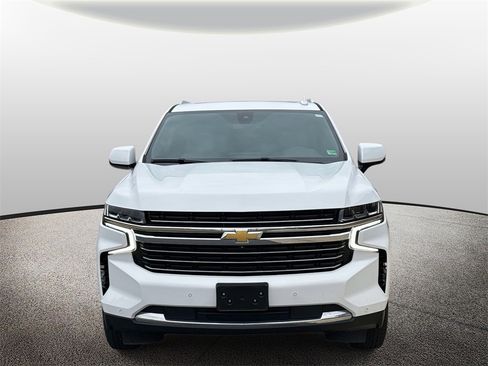 Used 2022 Chevrolet Suburban LT w/ LT Signature Package image 8