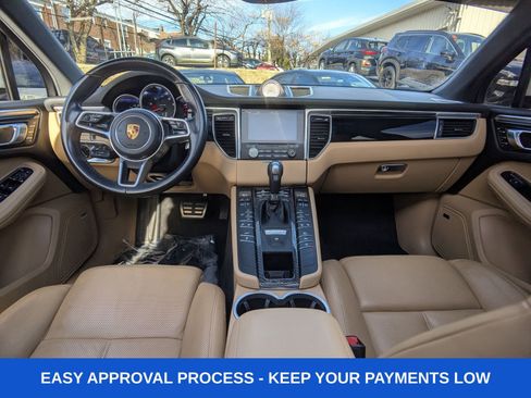 Used 2018 Porsche Macan image 17